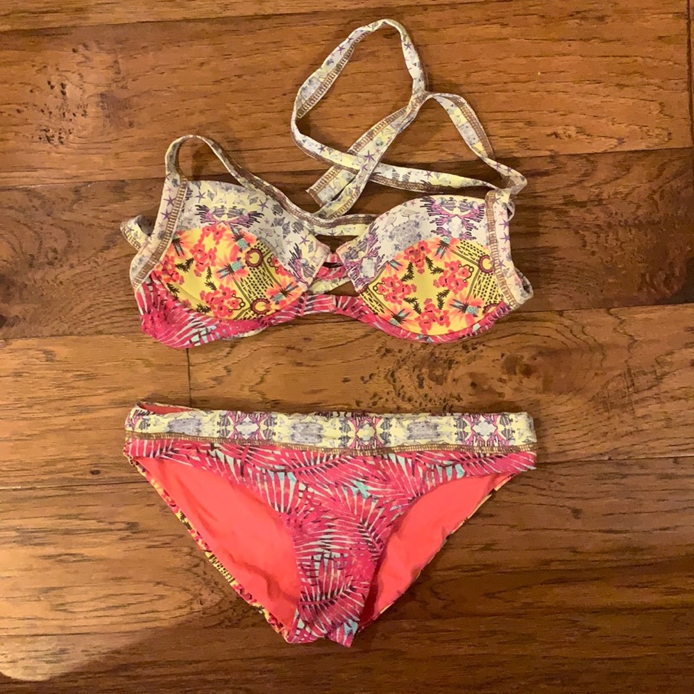 MAAJI bikin. like brand new. Size Small